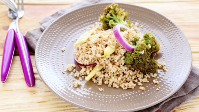Снимка: Салата от кус-кус с броколи