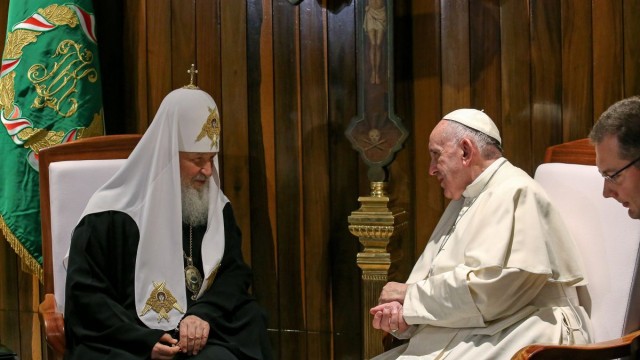 Снимка: Започна историческата среща на папа Франциск с патриарх Кирил