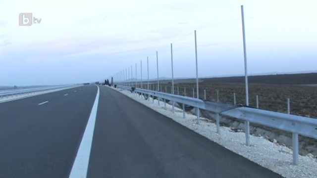 Снимка: Откраднаха 120 метра защитна мрежа от АМ „Марица“