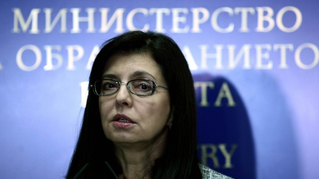 Снимка: Кунева: За тоталитарния режим се учи и сега в VI, X и XI клас