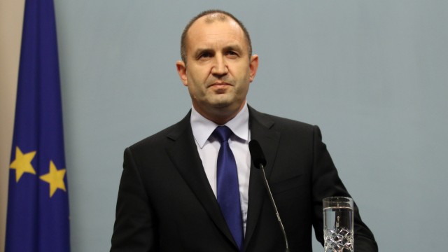 Снимка: Президентът сезира Конституционния съд за СЕТА