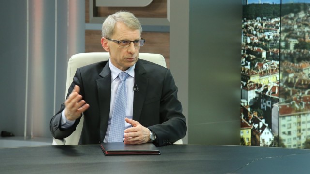 Снимка: Проф. Николай Денков: Кунева не ме чу за еврофондовете