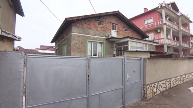 Снимка: Майката, пребила 2-годишното си дете, остава в ареста (ОБНОВЕНА)