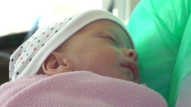 Снимка: В бургаската болница спасиха 600-грамово бебе (ОБНОВЕНА)