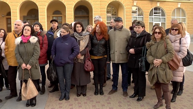 Снимка: В Сливен готвят голям протест заради сливането на училища