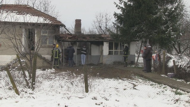 Снимка: Възрастна жена загина при пожар в русенско село
