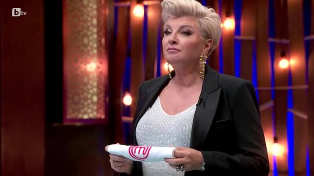 Шеф Роу предизвиква Никол