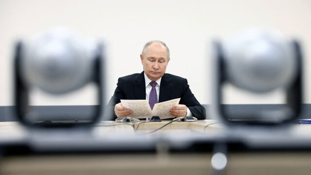 Снимка: С решение на Путин Русия е поискала прекратяване на огъня в Украйна