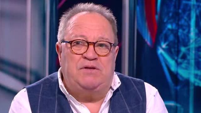 Снимка: Георги Мамалев се налага да оре нива: Не ставам за инженер (ВИДЕО)