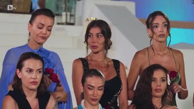 Снимка: Дамите, които си тръгнаха от „Ергенът“ след двойната Церемония на розата (ВИДЕО)