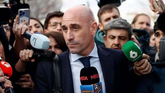 Върховният съд на Испания е признал бившия шеф на Испанската