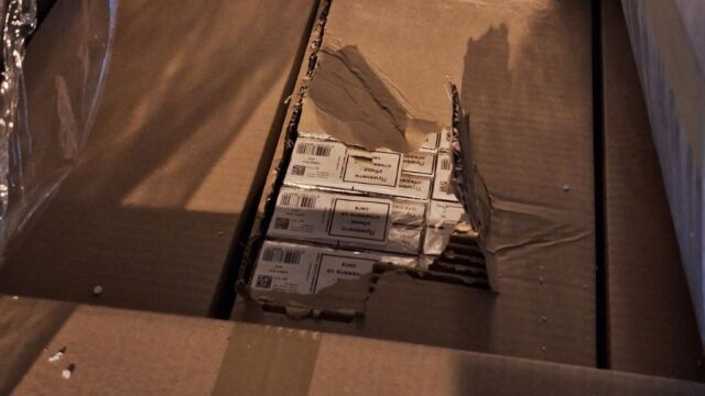 Голямо количество контрабандни 452 800 къса 22 640 кутии цигари