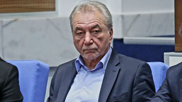 Снимка: Карадимов: Няма данни за съгласуваност между търговците за покачване на цените на горивата 