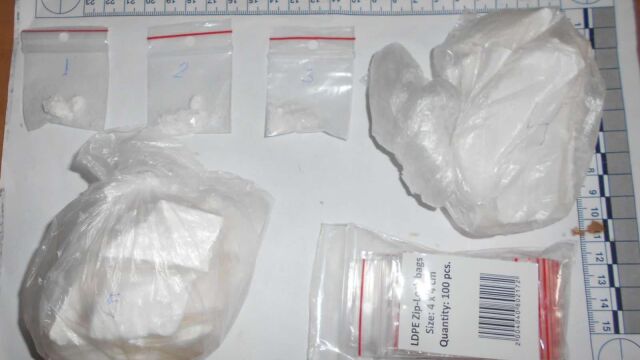 Немалко количество дрога откриха служители на сектор Криминална полиция при