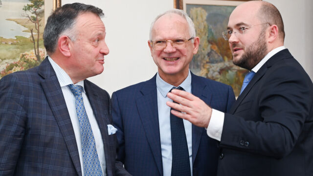 Повишаване на доверието в арбитражните производства и създаване на регистър