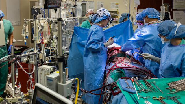Снимка: Пациент оцеля 48 часа без бели дробове в подготовка за трансплантация