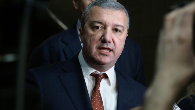 Снимка: Драгомир Стойнев: Няма причина да не разгледаме този бюджет 2026 на второ четене