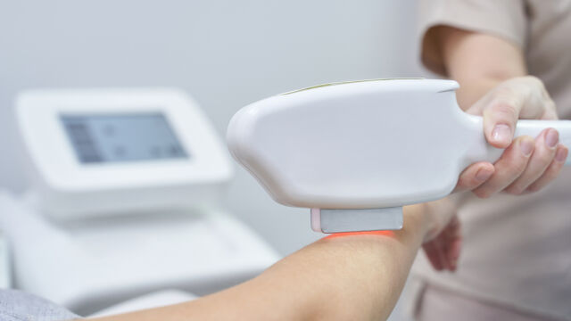 Снимка: Асоциацията на козметиците в България с позиция за скандала с изтекли видеозаписи от салони