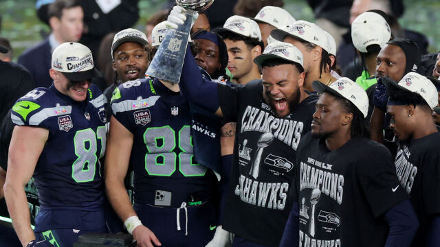 Снимка: Защитата на Сиатъл Сийхоукс им донесе триумфа на Super Bowl! 