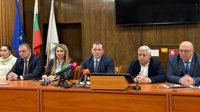 Снимка: Община Русе иска да поеме контрол над буферния паркинг на бул. „България“