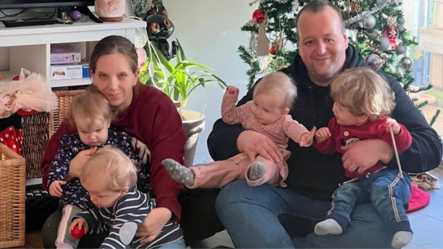 Снимка: Жена очаква близнаци за трети път: 