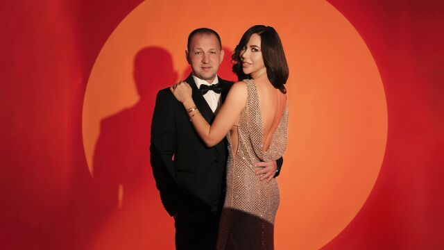 Снимка: Когато банковата ти карта те води на червения килим