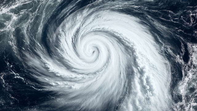 Снимка: Циклон връхлетя Италия, разруши емблематична забележителност (ВИДЕО)