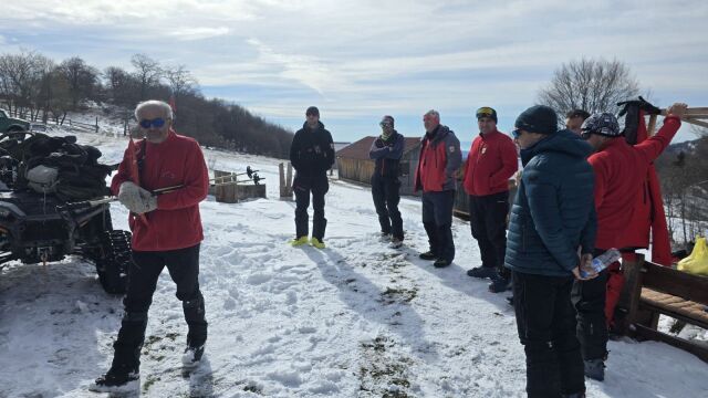 4 дни в капана на зимата: Как планинарят Никола оцеля, блокиран от снега в Централен Балкан и без храна?