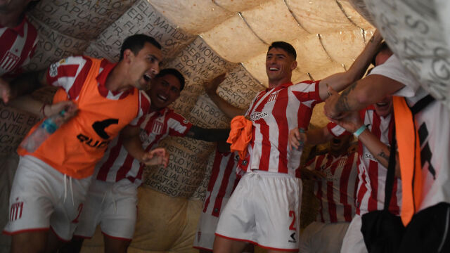 Снимка: ЦСКА взривява пазара с бранител от Естудиантес!