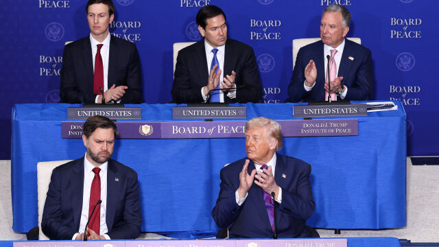 Обещание за 10 млрд. долара от САЩ: Тръмп постави началото на „Съвета за мир