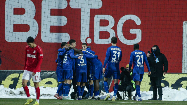 Снимка: Левски обърна 10 от ЦСКА 1948 в Бистрица