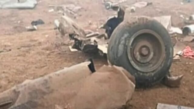 Снимка: 15 души, сред които 7 непълнолетни, загинаха при катастрофа на военен хеликоптер (ВИДЕО)