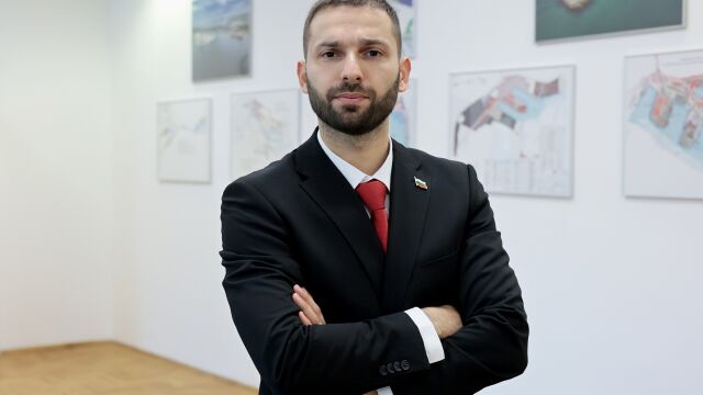 Снимка: Назначиха Мурад Тюрк за заместник-министър на транспорта и съобщенията