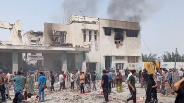 Снимка: Ученички са убити при ракетен удар по девическо училище в Иран (ВИДЕО)