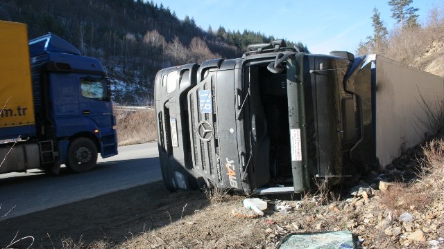 Снимка: 11 души пострадаха при катастрофи