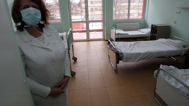 Снимка: Лекарите ще вземат по-високи заплати със задна дата - от 1 юли