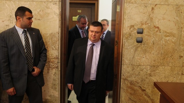 Снимка: Цацаров поиска отстраняването на подсъдим прокурор с пагон