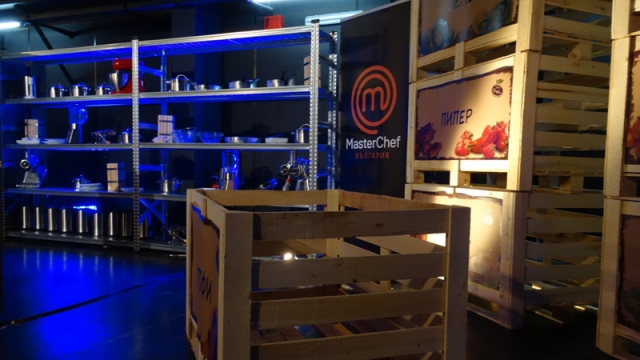 Снимките на първия MasterChef България стартираха с предложение за брак и рецепти от ХIХ век 