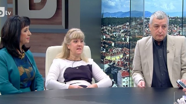 Снимка: Нападната учителка: Родителите нямат доверие на българските преподаватели