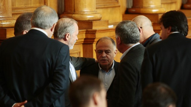 Снимка: Крайни реакции в парламента на критичния доклад на ЕК