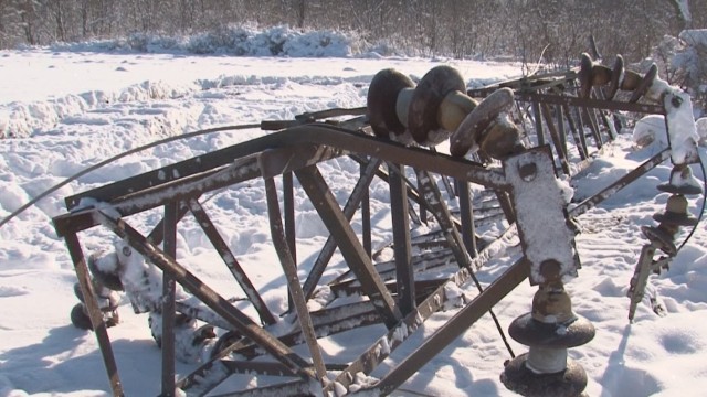 Снимка: Стотици населени места остават без ток и по тъмно