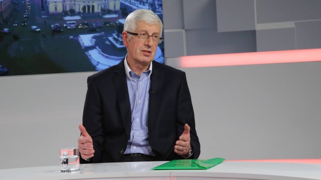 Снимка: Румен Овчаров: БСП не създава паника за режим на тока