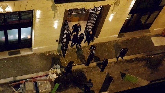 Снимка: Крадци с брадви откраднаха бижута за милиони от парижкия хотел „Риц“