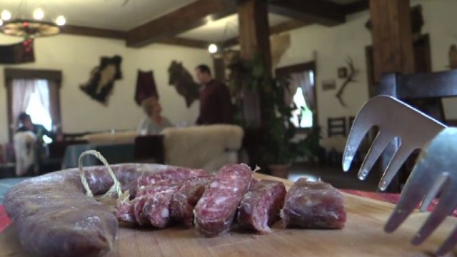Снимка: Тънкости и тайни: Как се приготвя най-вкусният суджук