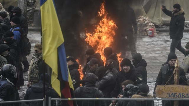 Снимка: Сблъсъци в Киев между протестиращи и полиция (СНИМКИ И ВИДЕО) 