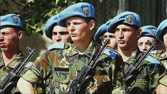 Снимка: Ще има ли доброволна военна служба?