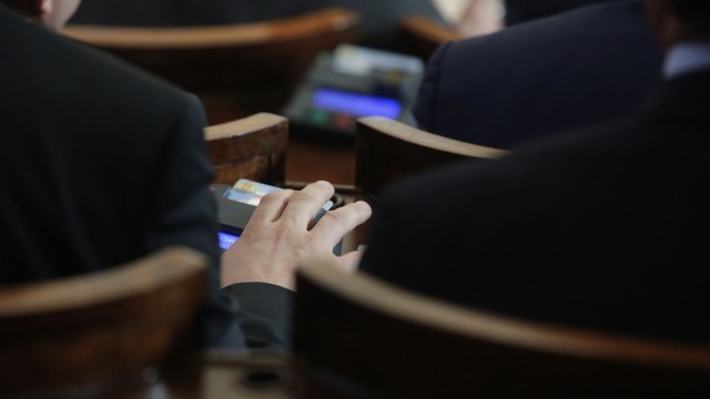 Снимка: Депутатите отхвърлиха ветото на президента за земеделските земи