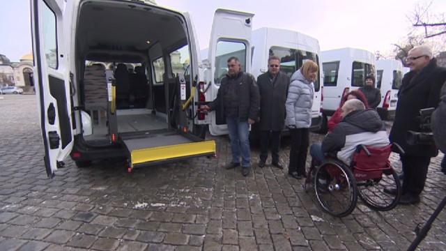 Снимка: Екип на общината ще спасява бездомни хора в студа