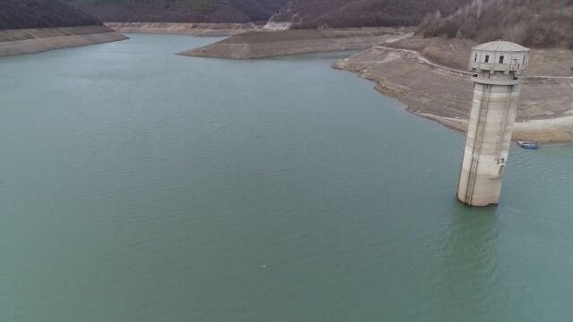 Снимка: Нивата на водния ресурс са високи: МОСВ следи състоянието на язовирите