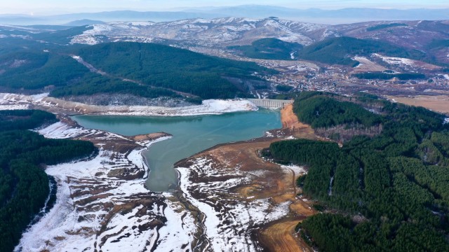 Снимка: Валежите наляха 50 000 кубика вода в яз. „Студена“ за денонощие